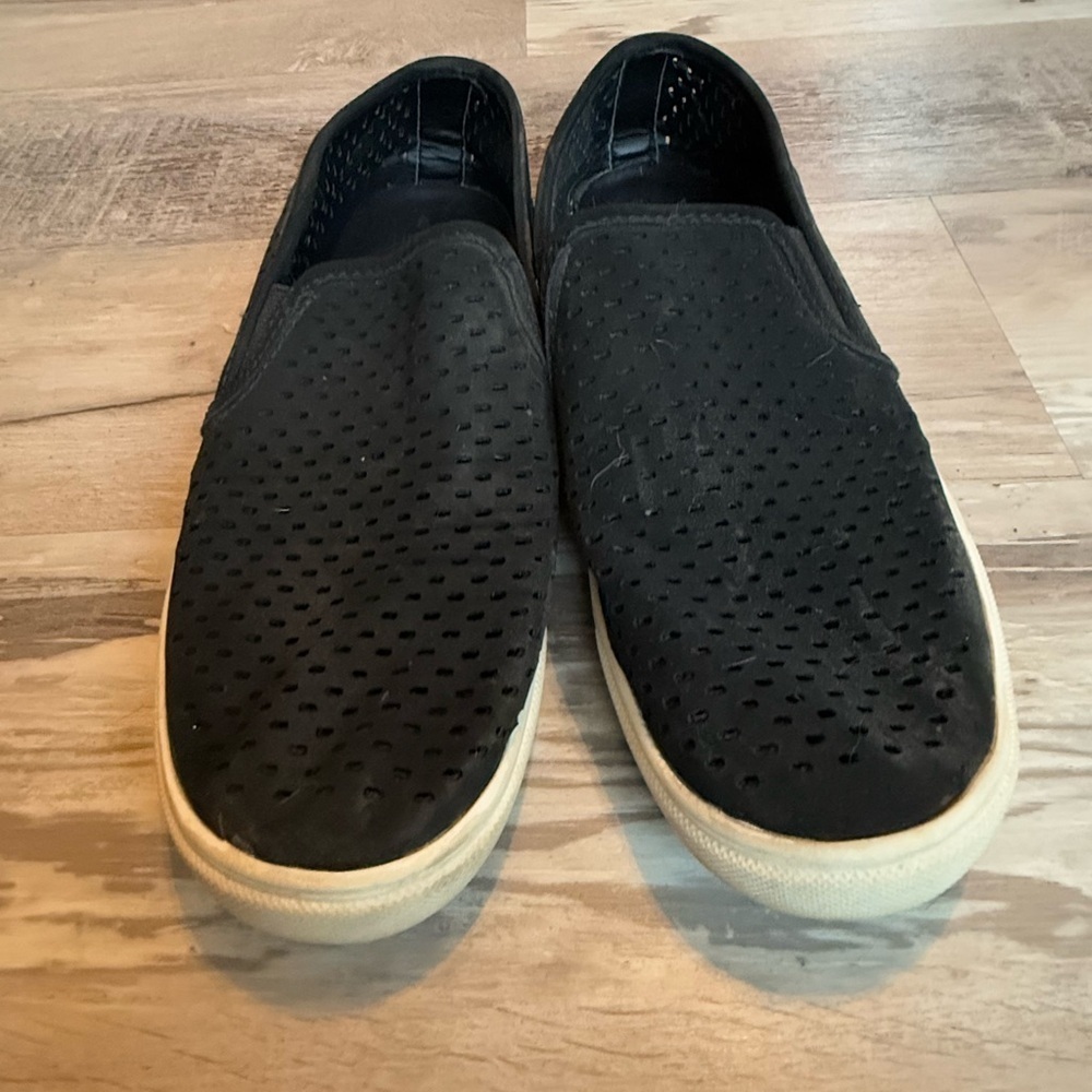 Time And Tru Shoes Womens 8 Memory Foam Casual Perf Slip On Flats Sneakers Black